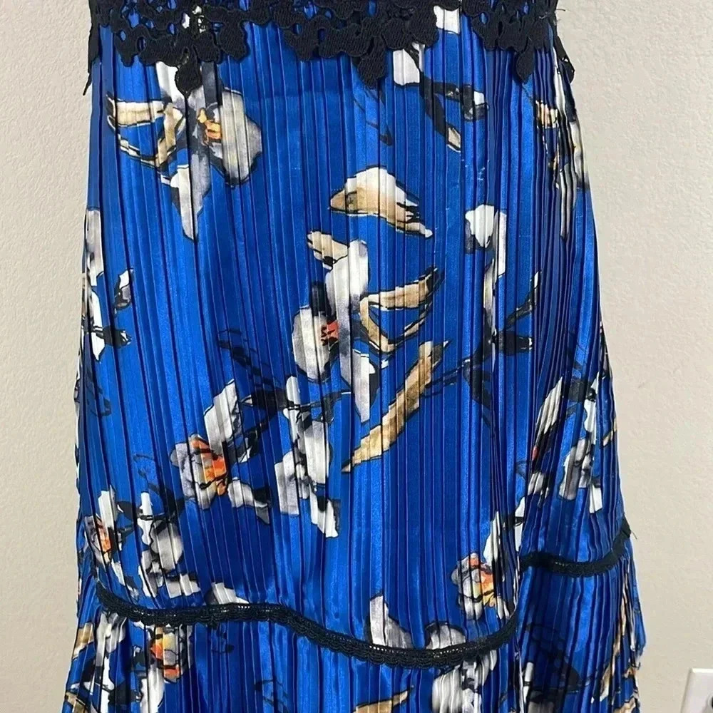 Foxiedox blue floral lace flared mini dress size 4 - Picture 6 of 10